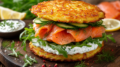 Rösti-Burger mit Räucherlachs
